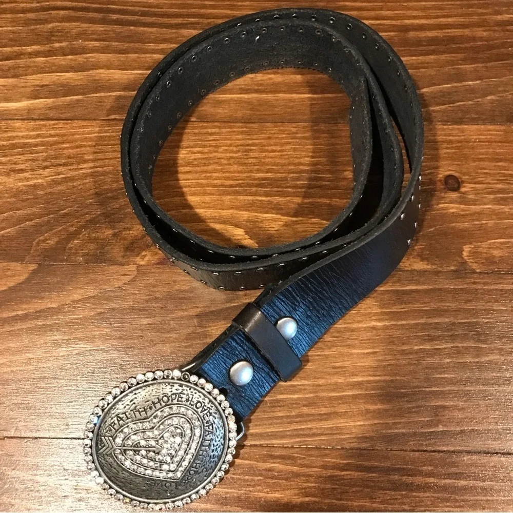 ▪️Silver Studded Leather Belt and Buckle